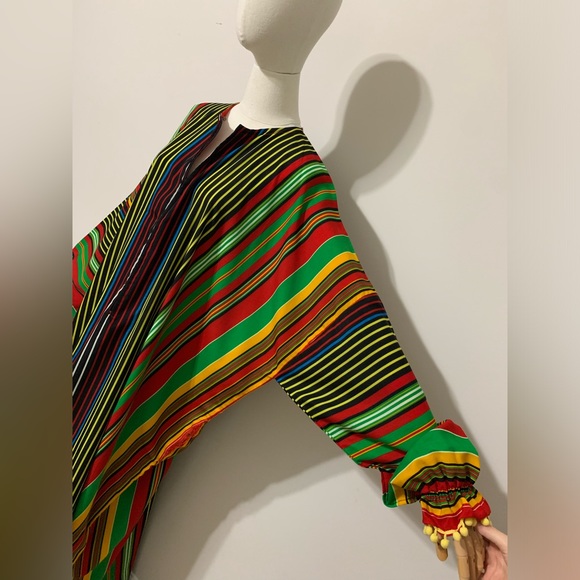 Colorful Striped Dress / Arab / African Style Traditional Abaya - Picture 4 of 17
